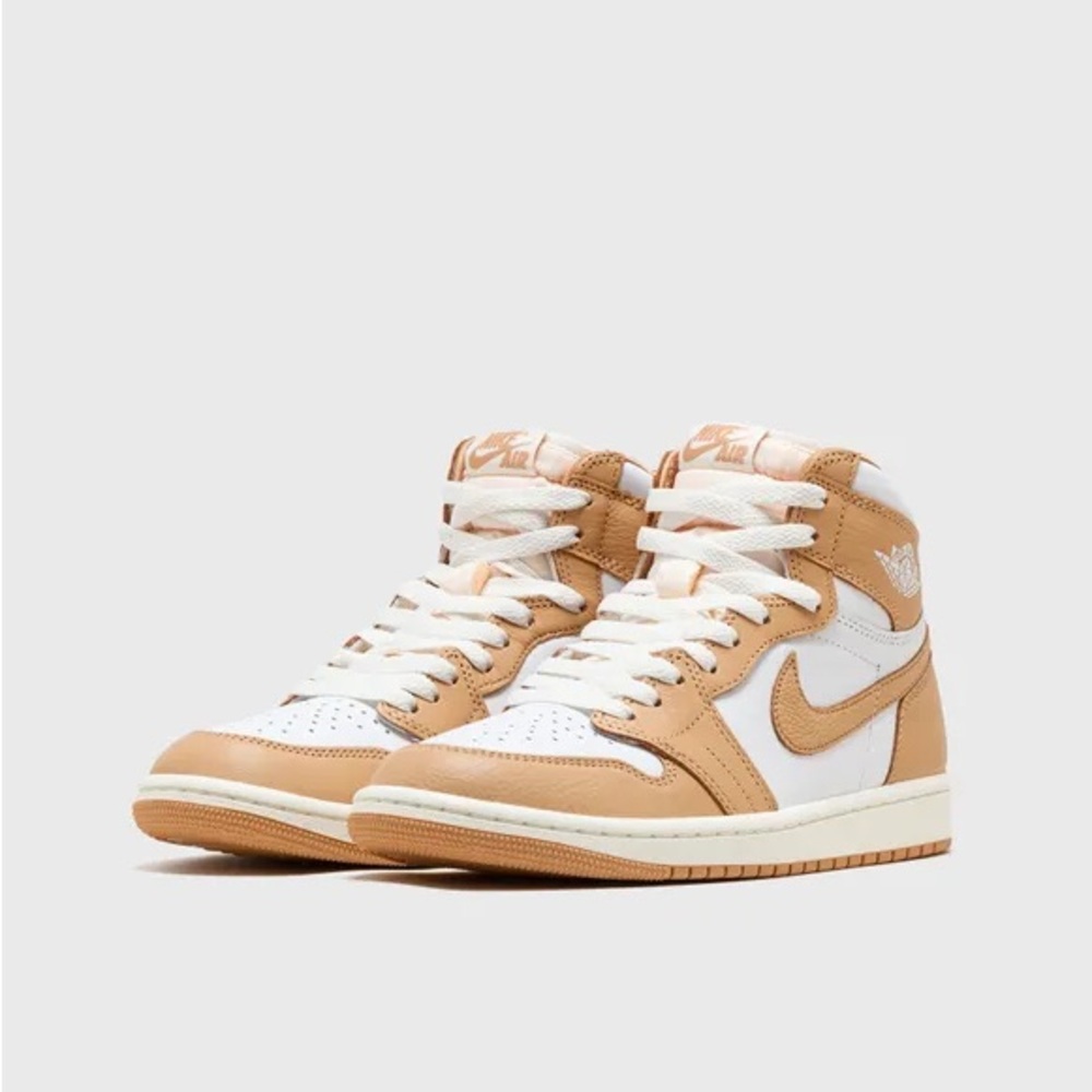 Nike Women's Air Jordan 1 Retro Praline